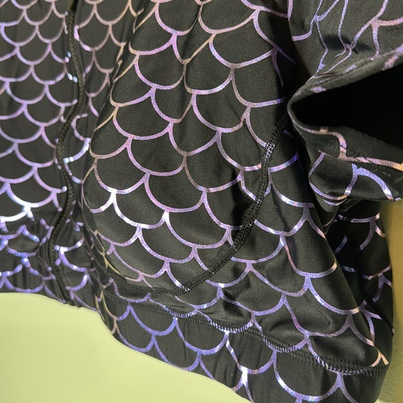 Torrid 6 Zip Front Short Sleeve Active Swim Top - Mermaid - Picture 6 of 8